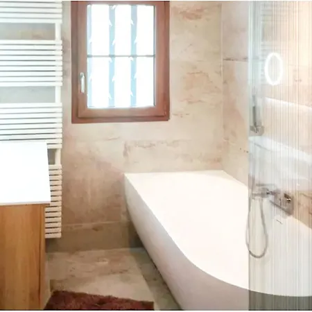 De Charme A Avec Piscine Privee